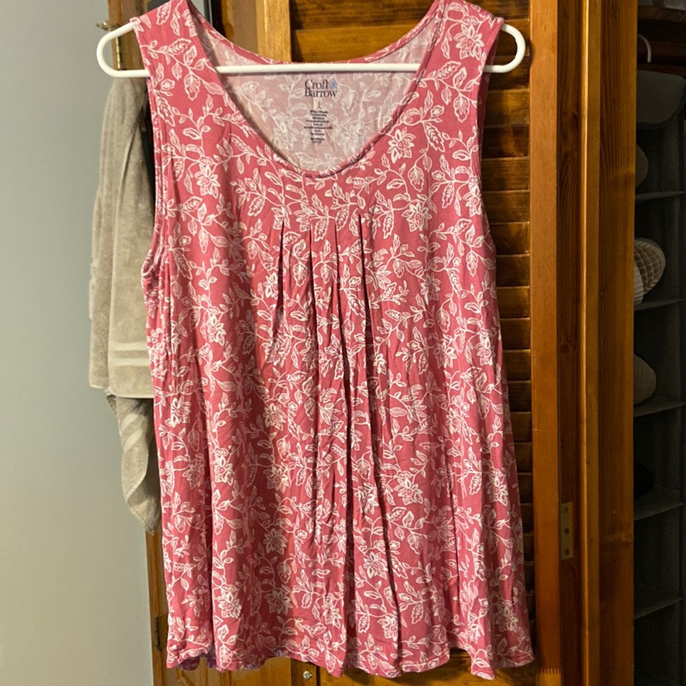 Sleeveless top